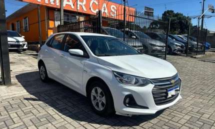 Onix lt 1.0 2024 * carro cheirando a novo que cabe no seu bolso!