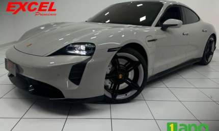 Porsche taycan turbo (elétrico) 2021