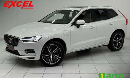 Volvo xc60 t8 momentum 2021