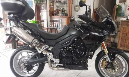 Triumph tiger 1050 triumph - tiger 1050 - 2009/2009 - preta - preta - 2009/2009