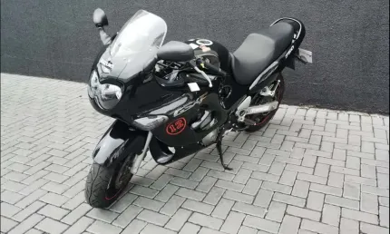 Suzuki gsx 750 f