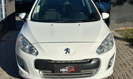 Peugeot 308 com teto panoramico 