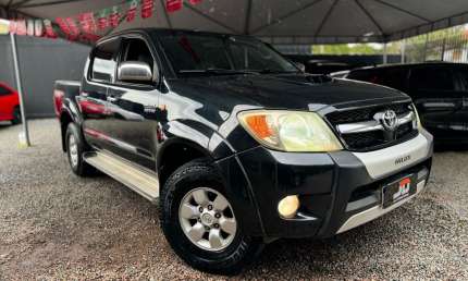 Hilux 3.0 cd srv        financia 