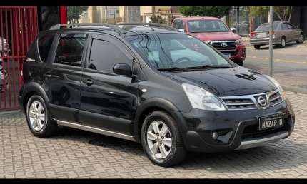 Nissan livina xgear 1.6 sl 2010