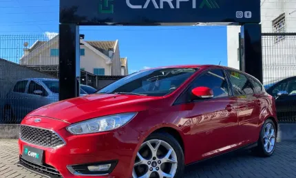 Ford fucus hatch 2.0