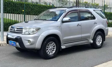 Toyota hilux srv cd 4x4 at 2011