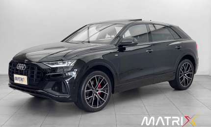 Audi q8 perf.black 3.0 tfsi quat. s-tr/(híb.)