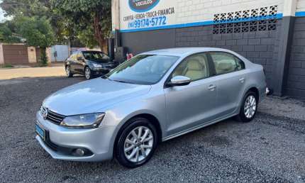 Volkswagen jetta 2012 2.0 comfortline 120cv flex 4p tiptronic