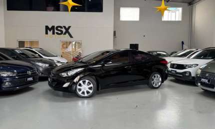 Hyundai elantra gasolina automático