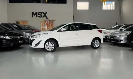 Toyota yaris flex automático