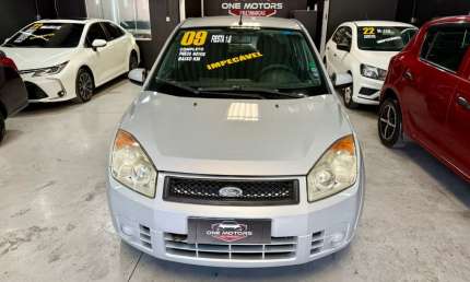 Fiesta 1.6 impecável 