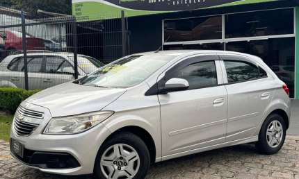 Chevrolet onix 1.0 lt 2014