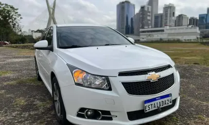 Chevrolet cruze lt hb 2014