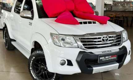 Toyota hilux cd4x4 srv 2015