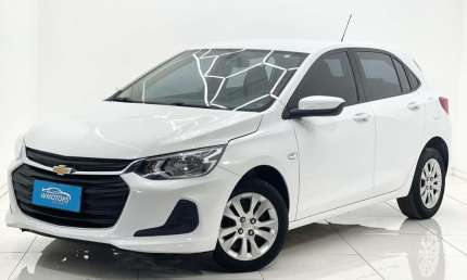  onix 1.0mt lt1 2023 completo com  baixo km com chave cópia e manual.