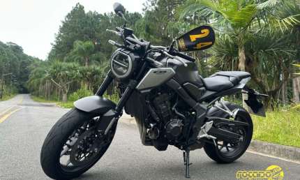Cb 650r 2024 com 10 mil km