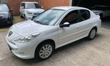 Peugeot 207 1.6 xs passion 16v flex 4p automático