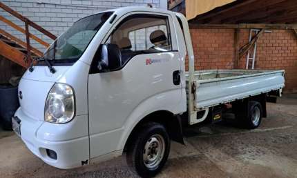 Kia bongo 2.5 k-2500 4x2 cs turbo diesel 2p manual