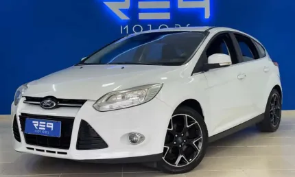 Ford focus titanium 2.0 16v 2015