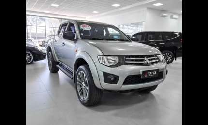 Mitsubishi l200 triton 2.4 hls 4x2 cd 16v flex 4p manual