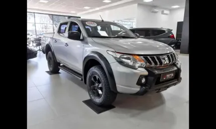 Mitsubishi l200 triton 2.4 16v turbo diesel outdoor gls cd 4x4 automático