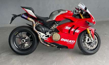 Ducati panigale v4 s