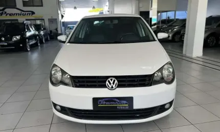 Volkswagen polo sedan 1.6 2013