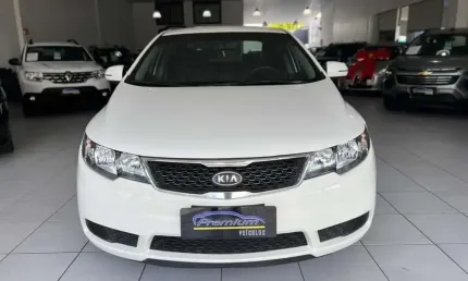 Kia cerato ex3 1.6mtnb 2011