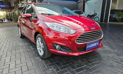 Fiesta hatch 1.6 automático