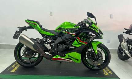 Kawasaki ninja zx4r