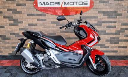 Honda adv 150