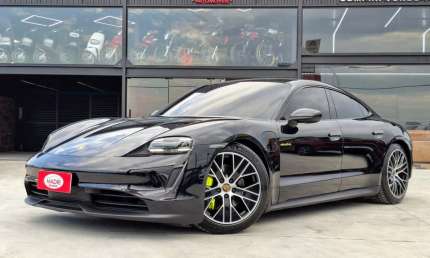 Porsche taycan  