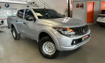 Mitsubishi l200 triton 2023 2.4 16v turbo diesel gl cd 4x4 manual