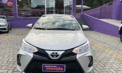 Toyota yaris yaris 1.5 xl plus connect cvt