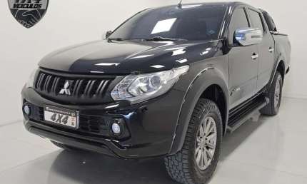 Mitsubishi l200 triton sport hpe-s 2.4 cd dies. aut  - preta - 2018/2019
