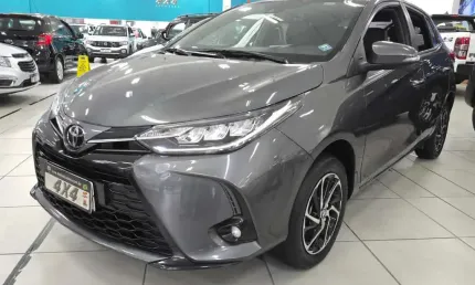 Toyota yaris xls 1.5 flex 16v 5p aut.  - cinza - 2022/2023