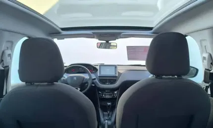 Peugeot 208 allure eat6 2018