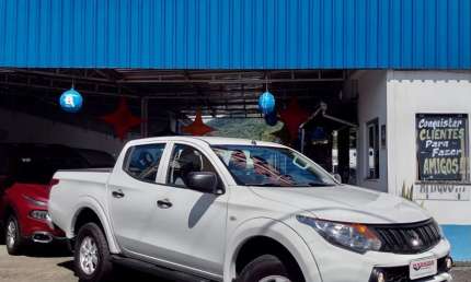 Mitsubishi l200 triton gl 2.4 diesel 4x4 cd 2023: força e robustez para o trabalho!