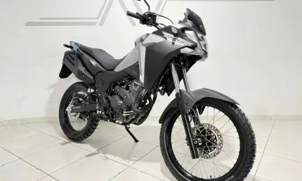 Honda xre 300 sahara 2025
