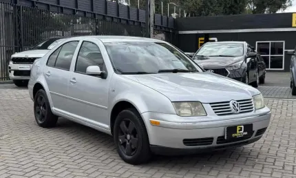 Volkswagen bora 2005 2.0 mi 8v gasolina 4p automático