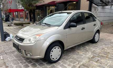 Raridade ford fiesta 1.0 4 portas - única dona - somente 110 mil km!!!