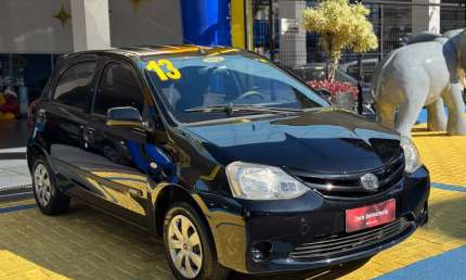 Toyota etios hb xs 2013