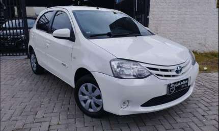 Toyota etios hb xs 15 2014