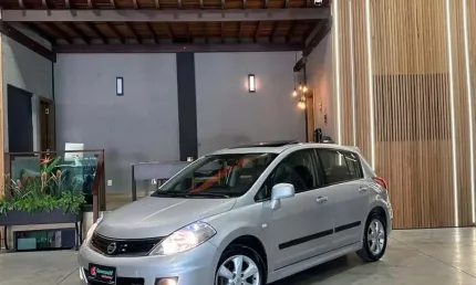 Nissan tiida 1.8 sl 16v flex 4p manual