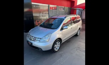 Nissan livina 7 lugares sl flex aut. 2010 - prata - 2009/2010