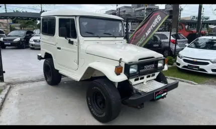 Toyota bandeirante jipe 1990