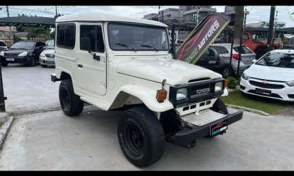 Toyota bandeirante jipe 1990