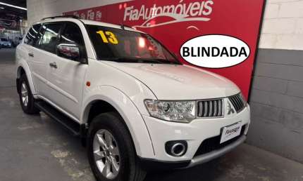 Mitsubishi pajero dakar 2013 3.2 hpe 4x4 7 lugares 16v turbo intercooler diesel 4p automático