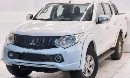 Mitsubishi l200 triton 2018 2.4 16v turbo diesel sport hpe cd 4p 4x4 automático