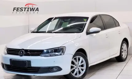 Volkswagen jetta 2013 2.0 comfortline 120cv flex 4p tiptronic